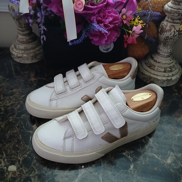 Veja RecifeTriple Grip Casual/Lifestyle Shoes Size 8 for Women - Picture 2 of 11